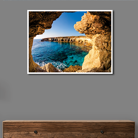 Quadro Decorativo Olhar de uma Gruta para o Mar Azul