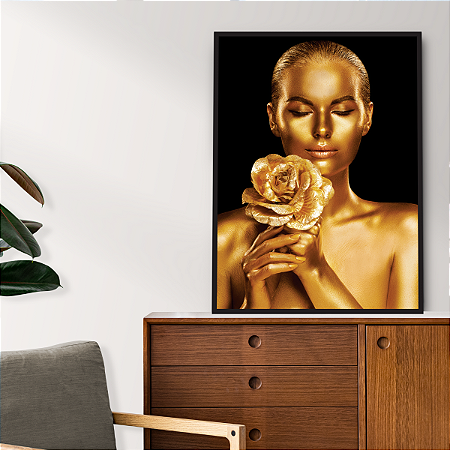 Quadro Decorativo Pintura Dourada em Corpo Feminino - Fundo Preto