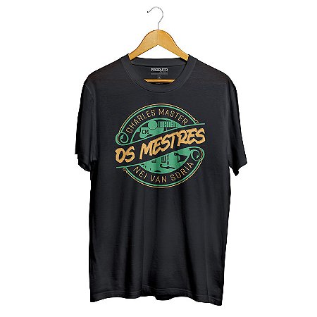 Camiseta Os Mestres - Logo - Compre Aqui - ProdutoOficial ®️ Merchandise do  Rock