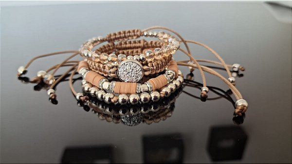 Conjunto Brilhante Bege