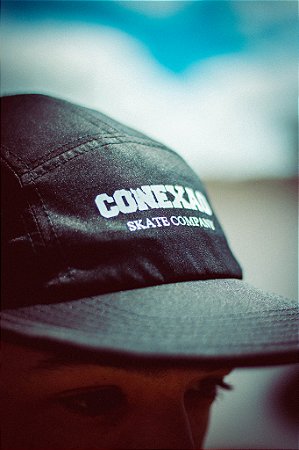 Boné Five Panel Conexão Skateboard (Aba maleável) Preto