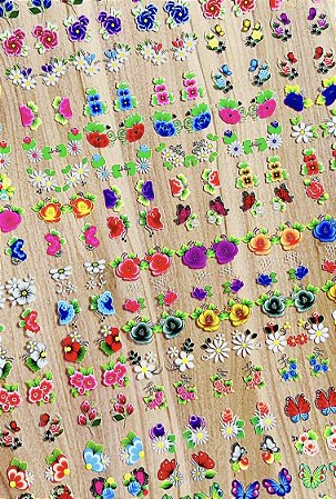 Adesivos³D Mega-Cartelão com 240 (uni).