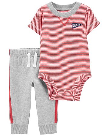 Body Listrado Vermelho e Calça Cinza