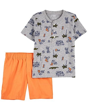 Camiseta Cinza Estampada e Shorts Laranja