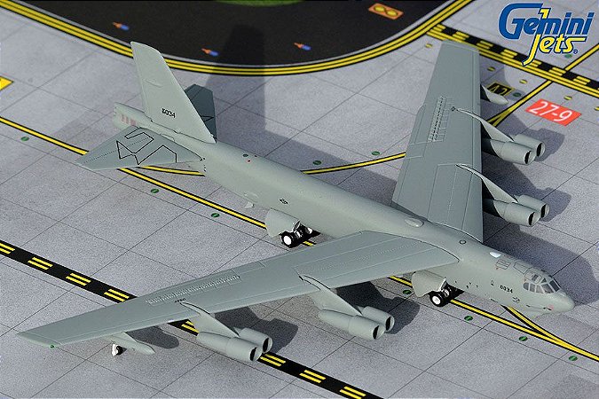 PRÉ- VENDA Gemini Jets 1:400 United States Air Force Boeing B-52H Stratofortress "Barksdale AFB"