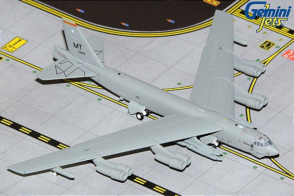 Gemini Jets 1:400 United States Air Force Boeing B-52H Stratofortress "Barons/Minot AFB"