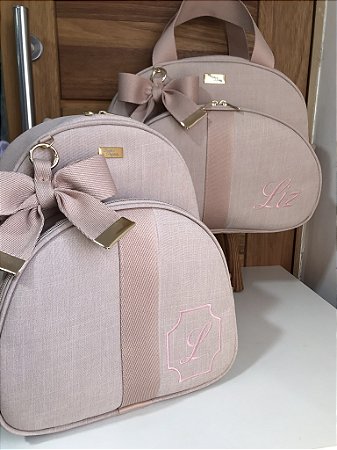 Kit Maternidade Bolsa Média e Mochilinha baby P Linho rosé com faixa nude