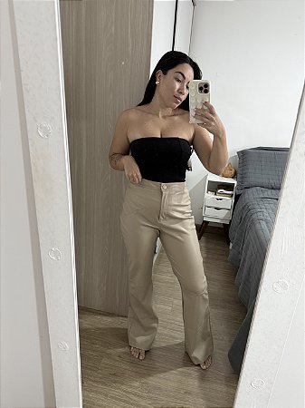 Calça no PU bege TAM 40