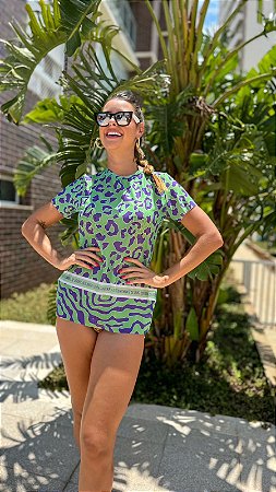 T- shirt em tule onça verde e roxo