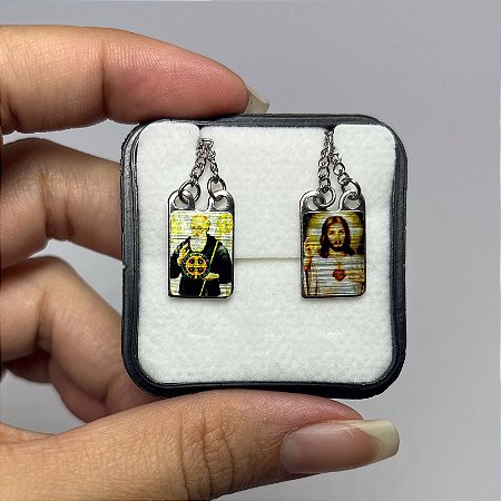 Escapulário Jesus e São Bento