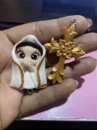 Entremeio e Cruz de biscuit N.S. Graças