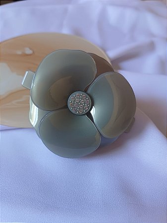 Prendedor Camélia Verde