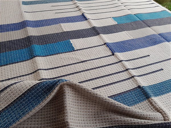 Tapete Tear Algodão Geométrico Azul e Cru 1,40x1,95m