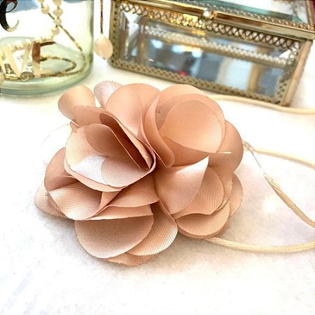 Choker Flor Seda Bege