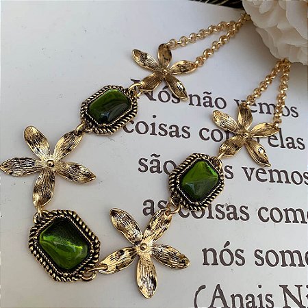 Colar Flores Dourado