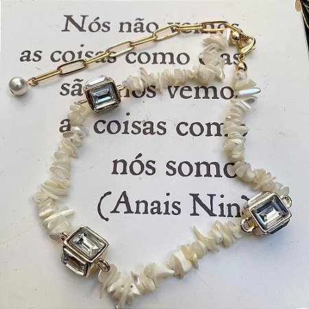 Colar Cubos Pedras Cascalho Madrepérola