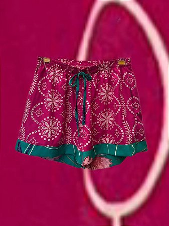 Shorts Flores Bolinhas Barra Verde