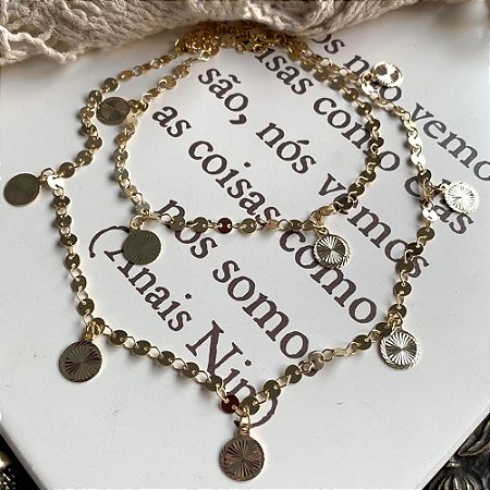 Colar Longo Pastilhas Dourado