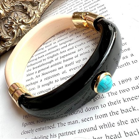 Bracelete Resina Preto Bege