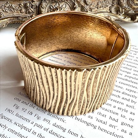 Bracelete Tronco Dourado Oxidado