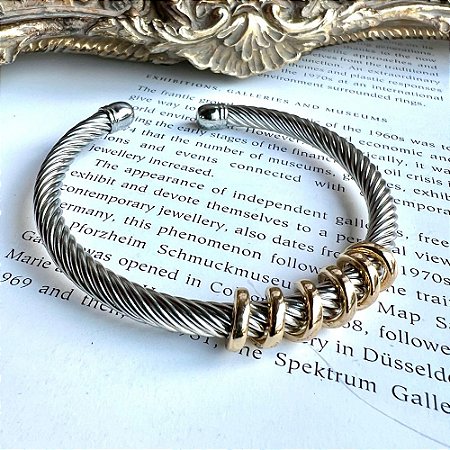 Bracelete Torcido Mola Prateado