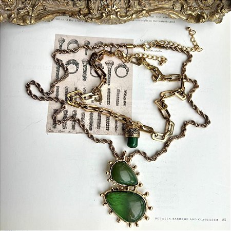 Colar Duplo Pedras Verdes