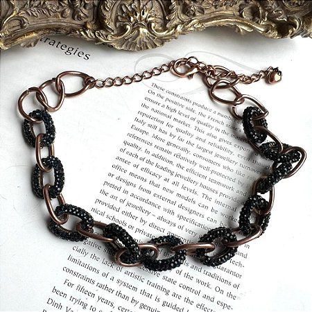 Colar Elos Cravejado azul marinho