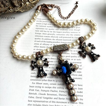 Colar Cruz Pérolas Cobre