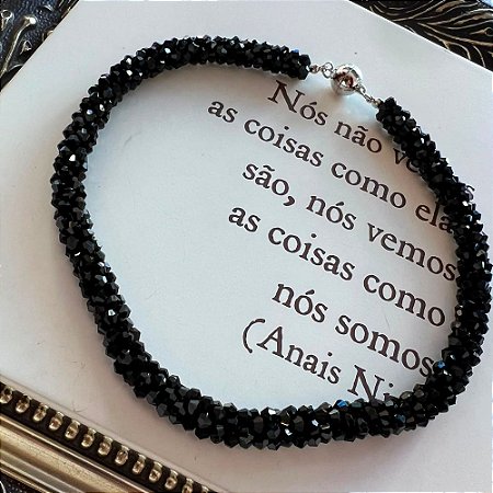 Colar Trançado Cristais Pretos