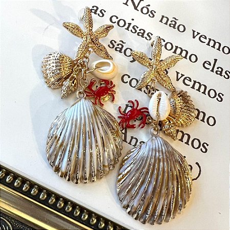Brinco Concha Caranguejo Dourado