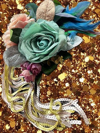 Casquete Flor Plumas Ágata