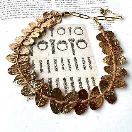 Colar Cordão Chapas Ovais Dourado