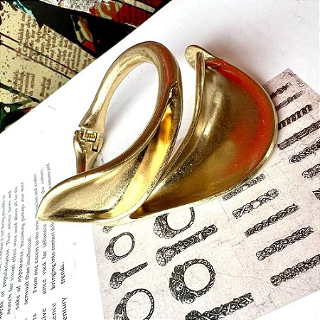 Bracelete Folhas Dourado Fosco