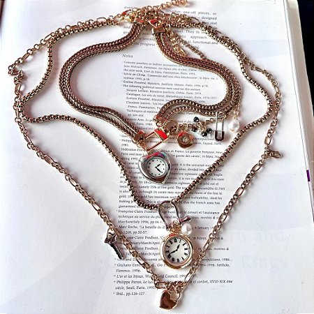 Colar Triplo Relógios Dourado