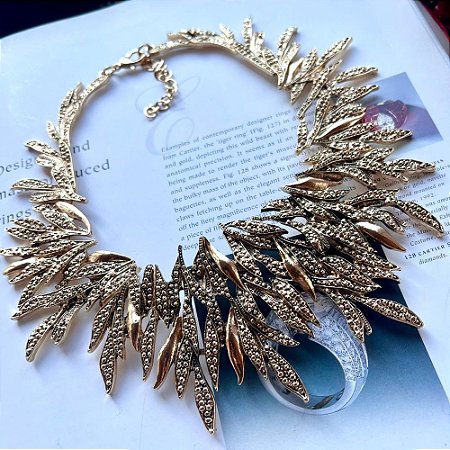 Maxi Colar Folhas Bolinhas Dourado