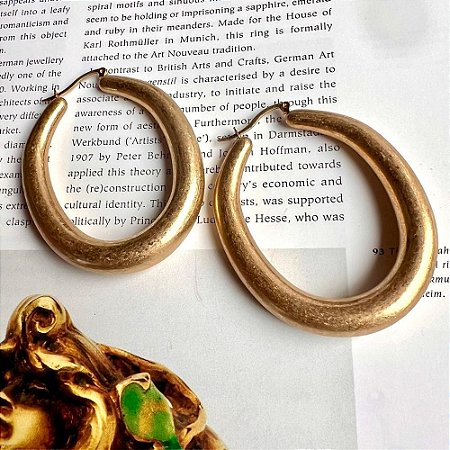 Brinco Argola Oval Dourado Fosco
