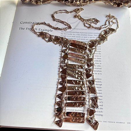 Colar Escada Martelado Dourado Oxidado