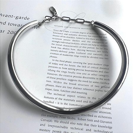 Choker Rígida Tubular Prateado