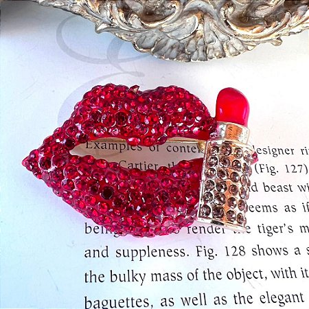 Broche Boca Batom Vermelho