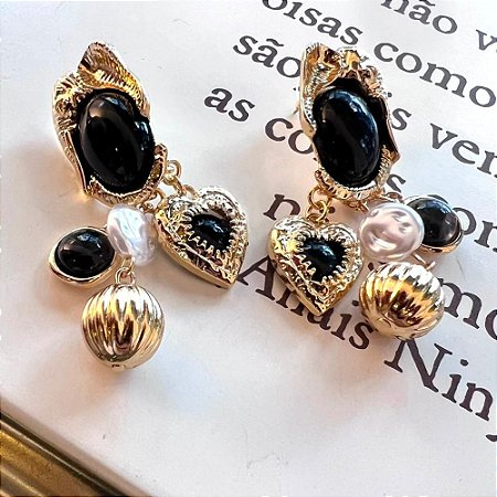Brinco Elefante Preto Dourado