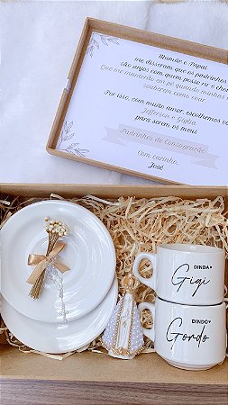 Caixa personalizada para padrinhos batismo batizado com xícara