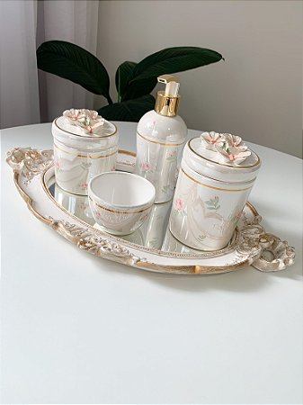 Kit higiene floral com filete de ouro 5 peças