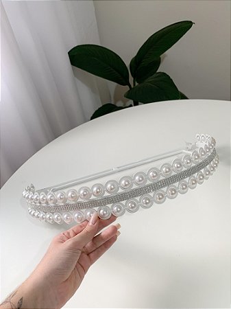 Dossel branco com pérolas e strass