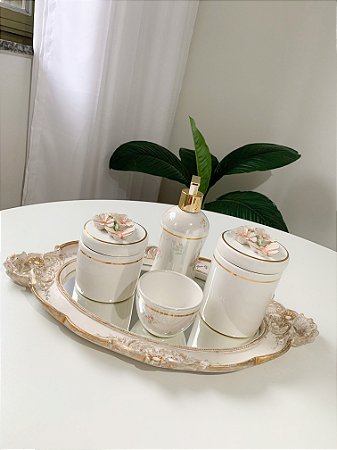 Kit higiene branco e floral com filete de ouro 5 peças