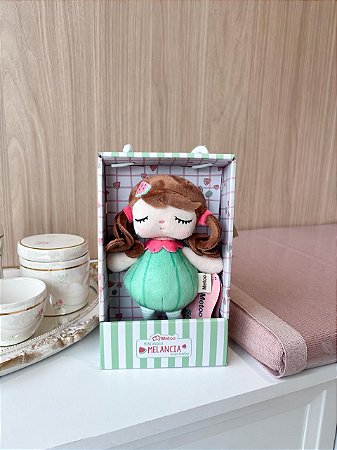 Boneca Mini Com Caixa Angela Frutas Melancia