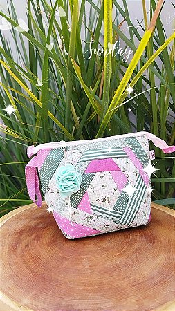 Necessaire Patchwork com mix de tecidos