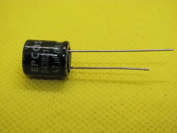 B43821F2475M0 4,7uF X 250V  10X12