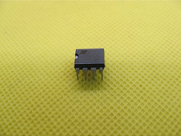 LM741CN