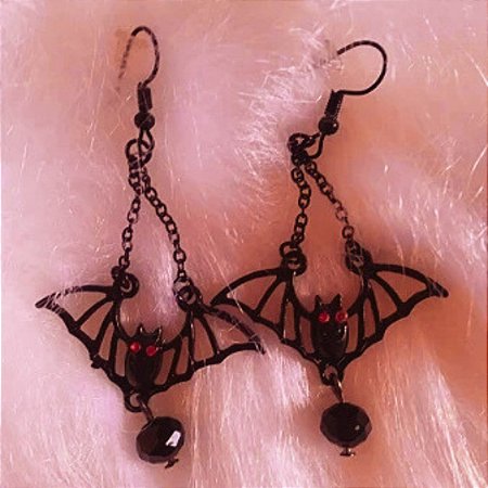 Estilo Gótico e Elegância - Brincos de Morcego