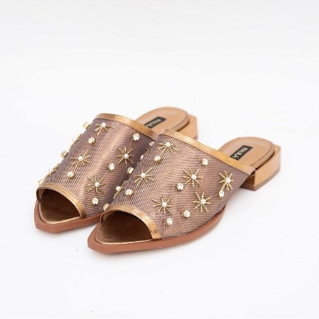 MULE COURO METALIZADO BORDADO